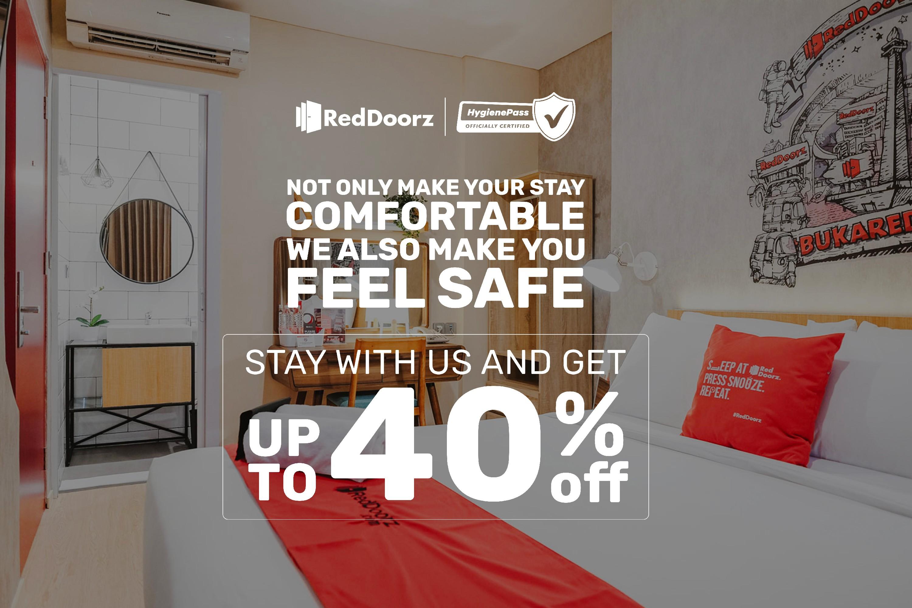 Hotel Reddoorz Near Plaza Blok M 3*