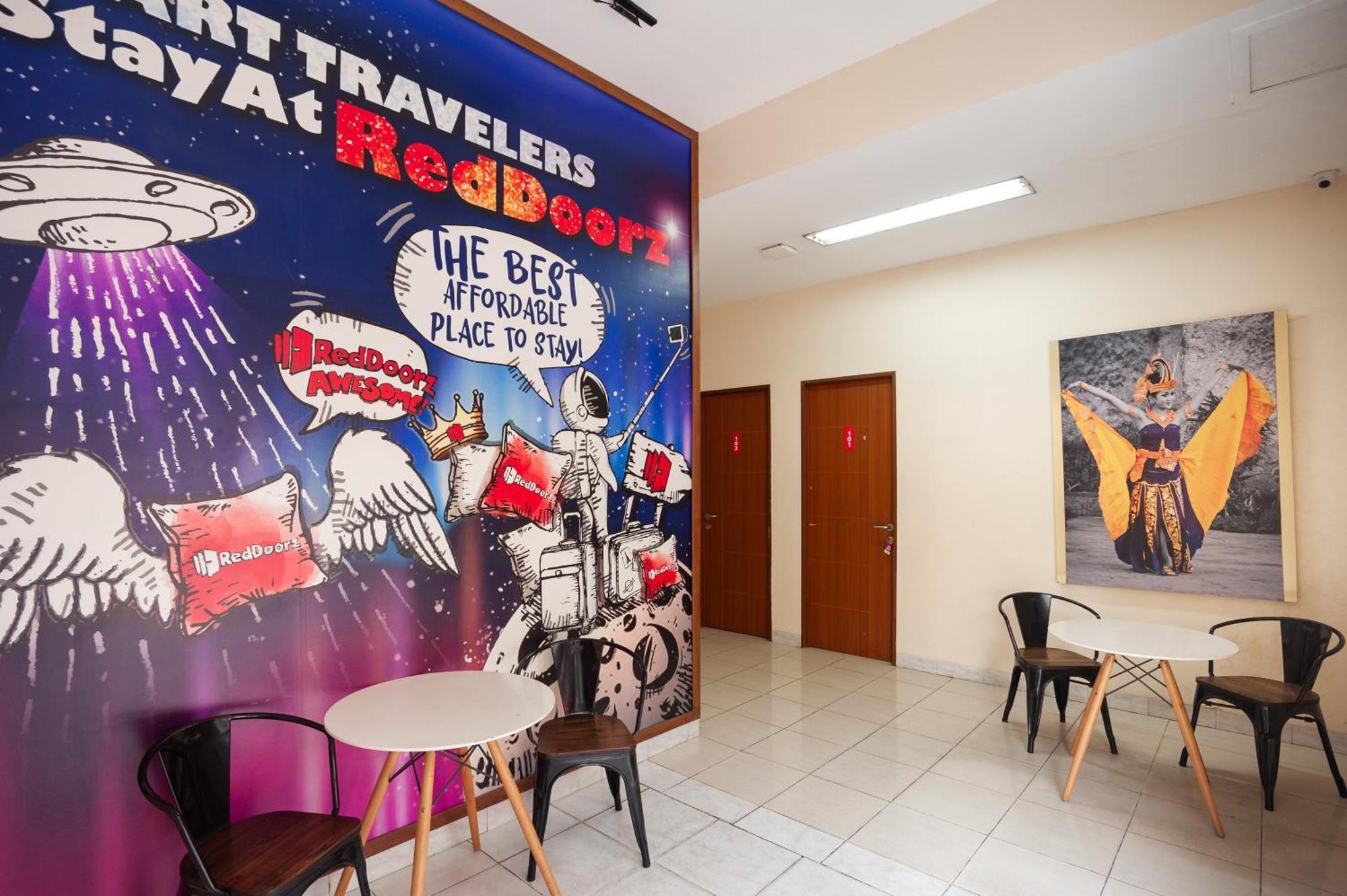 Reddoorz Near Plaza Blok M 3* Jakarta