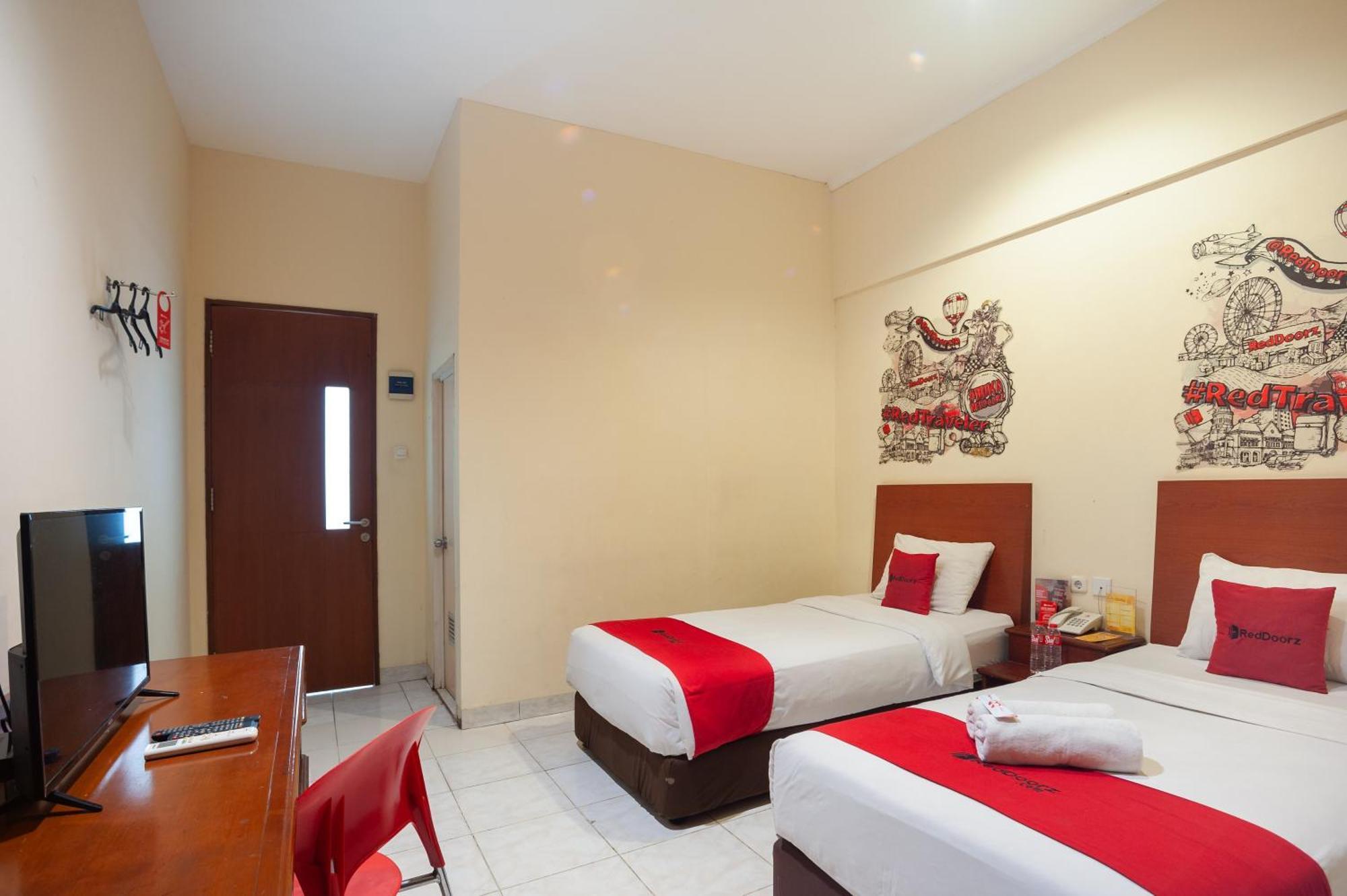 Reddoorz Near Plaza Blok M Hotel Jakarta